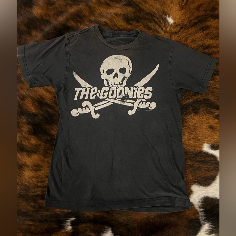Vintage Y2K Goonies T Shirt Black Medium
